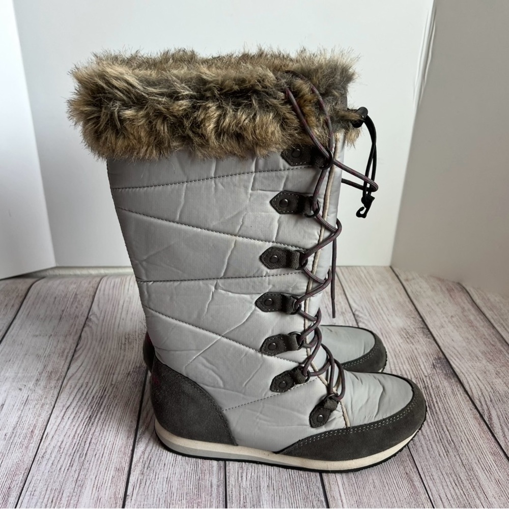 L.L. Bean Carrabassett tall snow boots gray with a faux fur 7 Medium